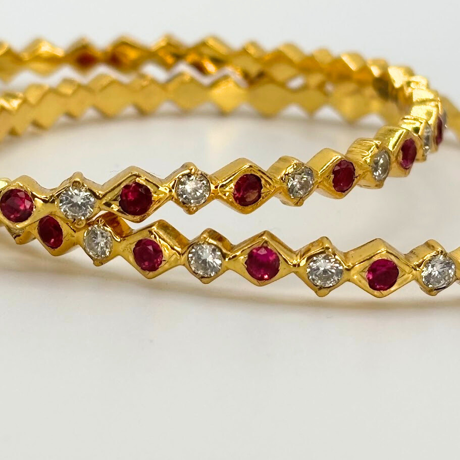 925 silver gold plated - Ruby and White stone