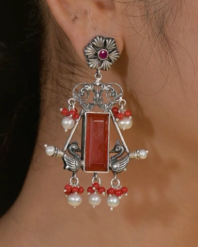 Ekta 925 silver oxidized earring