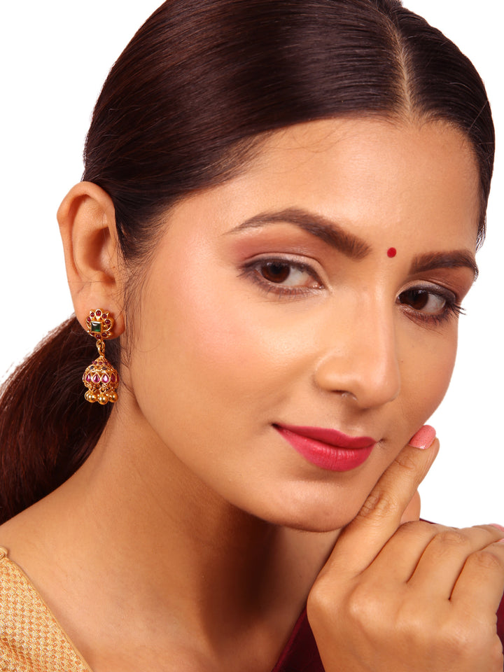 Nainika Jhumka