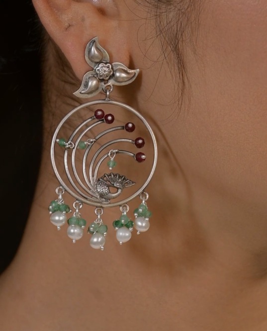 Levinya 925 Silver oxidized earring