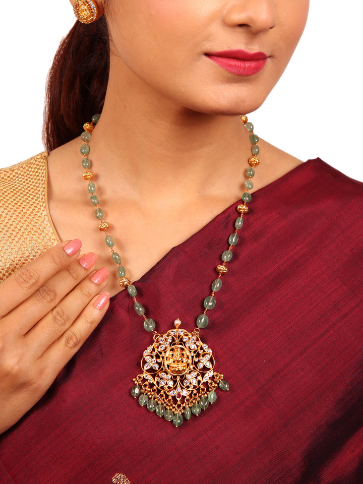 Vainavi Necklace