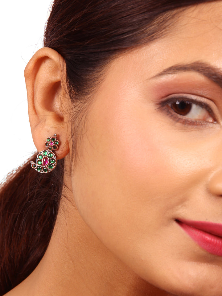 Shriya Stud