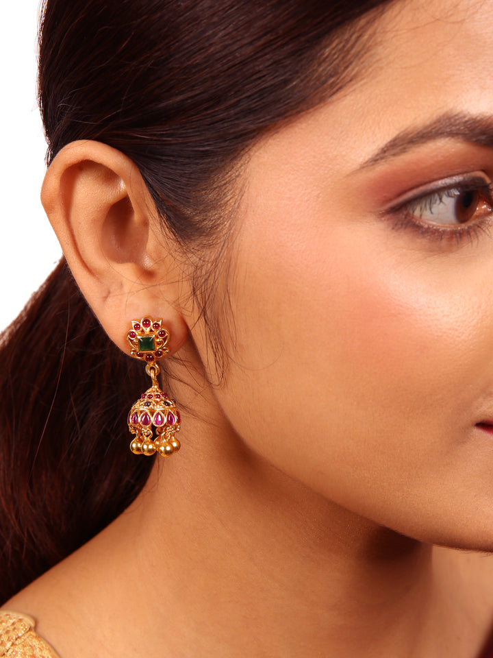 Nainika Jhumka