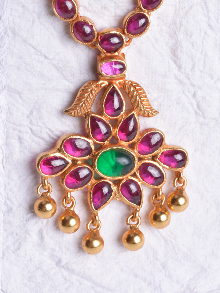 Ishika Necklace