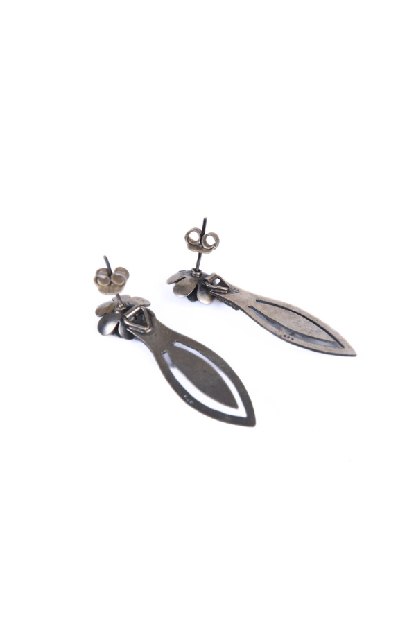 Tripti 925 silver oxidized earring
