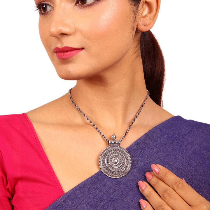 Lathika Necklace