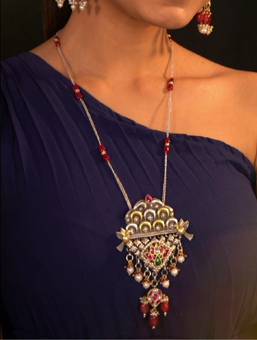 Tuhina 925 silver contemporary Necklace set