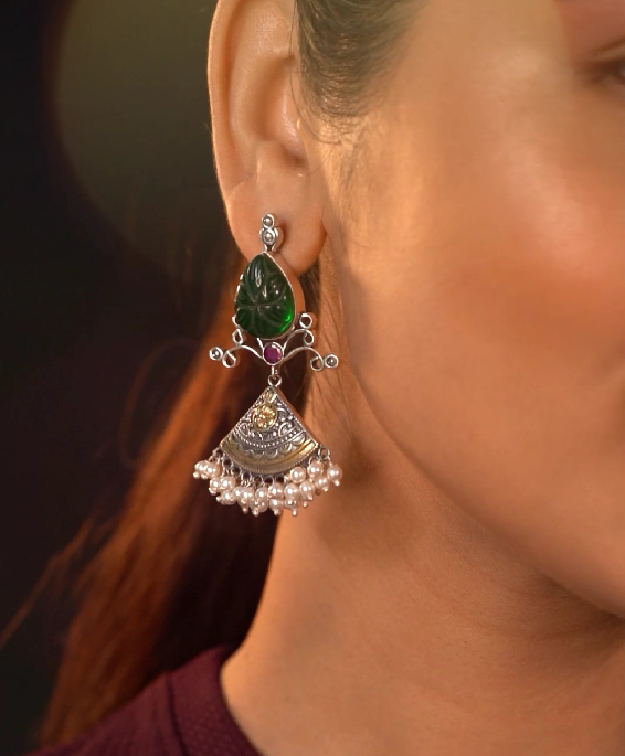 Aarohi 925 silver contemporary dual-tone earring