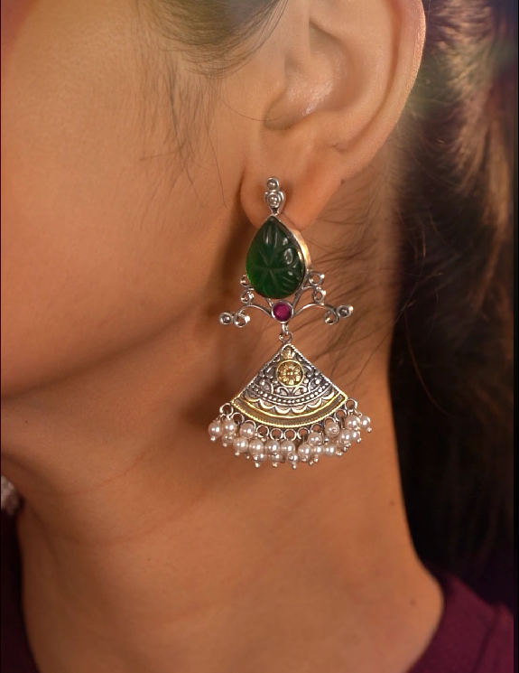 Aarohi 925 silver contemporary dual-tone earring