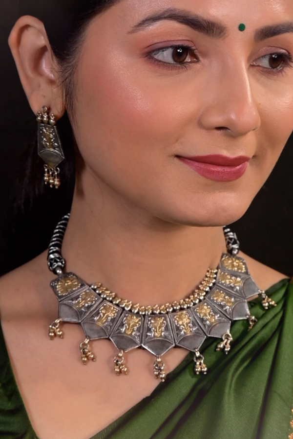 traditional silver necklace and earrings 