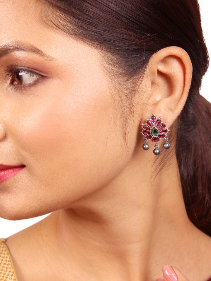 Tarini Stud - 925 silver oxidized - Earrings