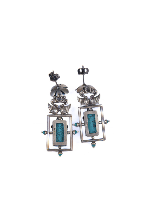 Silver earrings with turquoise stones