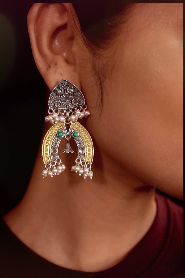 Shri 925 silver contemporary dual-tone earring