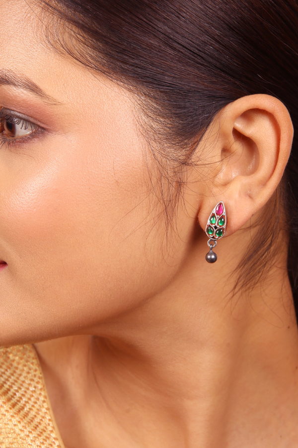 Kriti Stud-925 silver oxidized