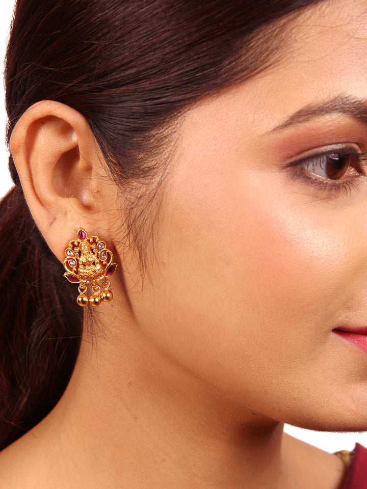 Aditi Stud - 925 silver gold polish