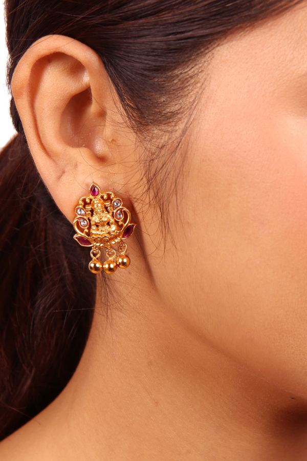 Aditi Stud - 925 silver gold polish