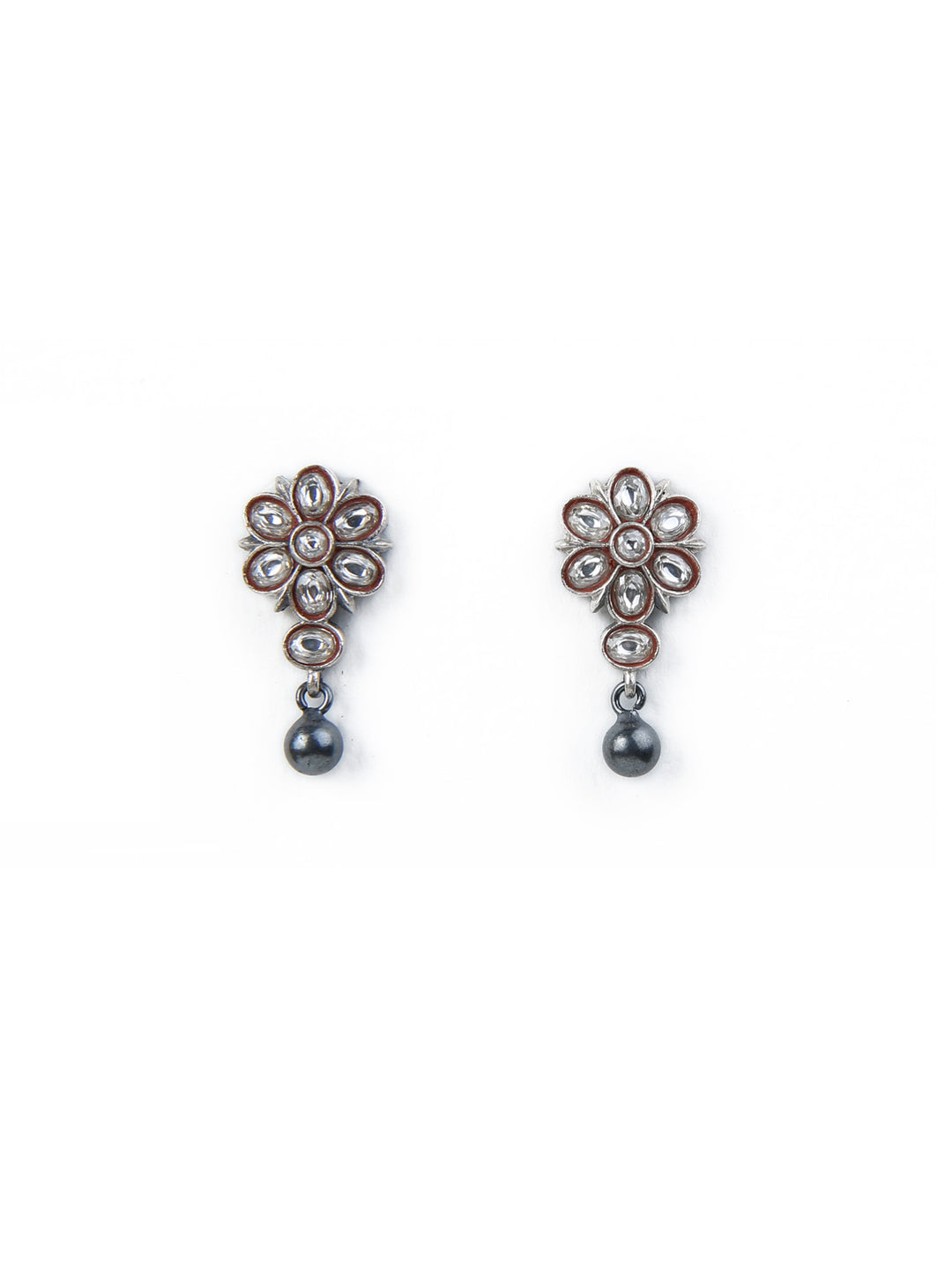 Akshaya Stud - 925 silver oxidized - Earrings