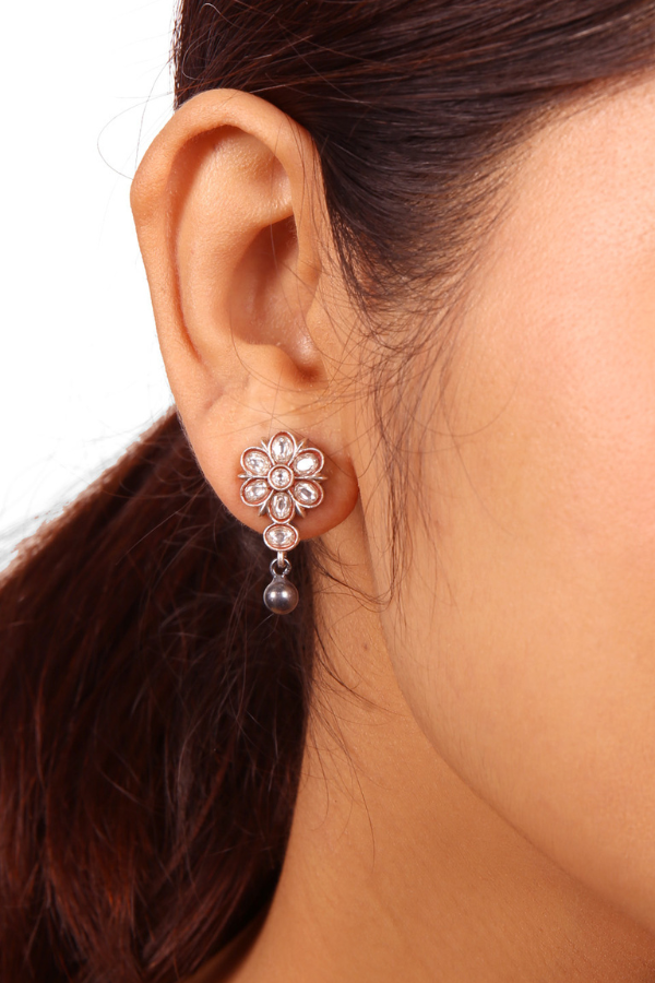 Akshaya Stud - 925 silver oxidized