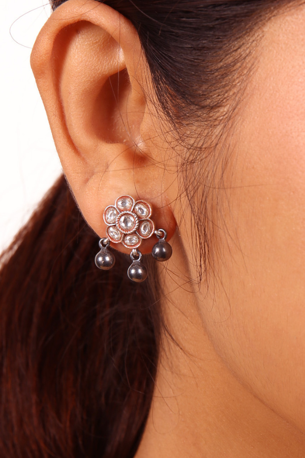 Anika Stud - 925 silver oxidized