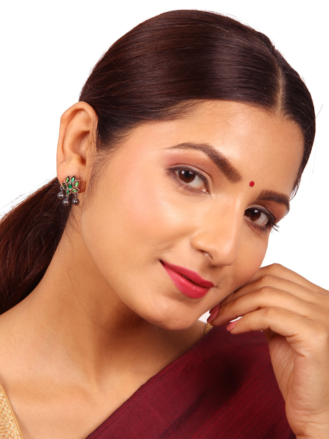 Ankitha Stud - 925 silver oxidized - Earrings