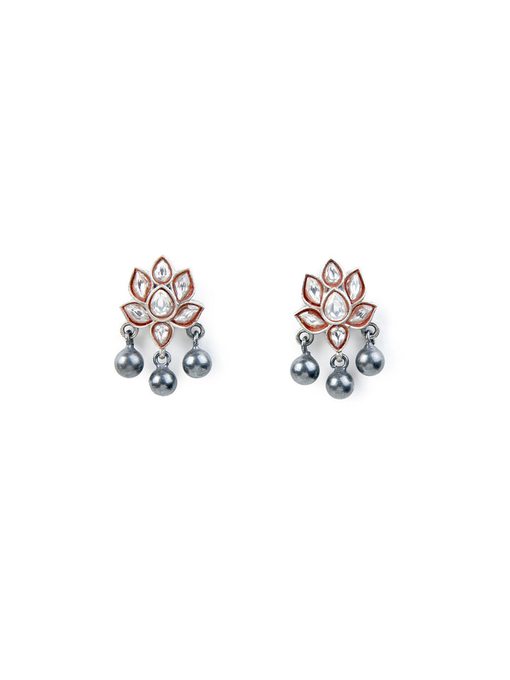Anshula Stud - 925 silver oxidized - Earrings