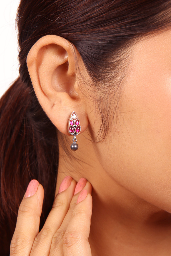 Charvi Stud-925 silver oxidized