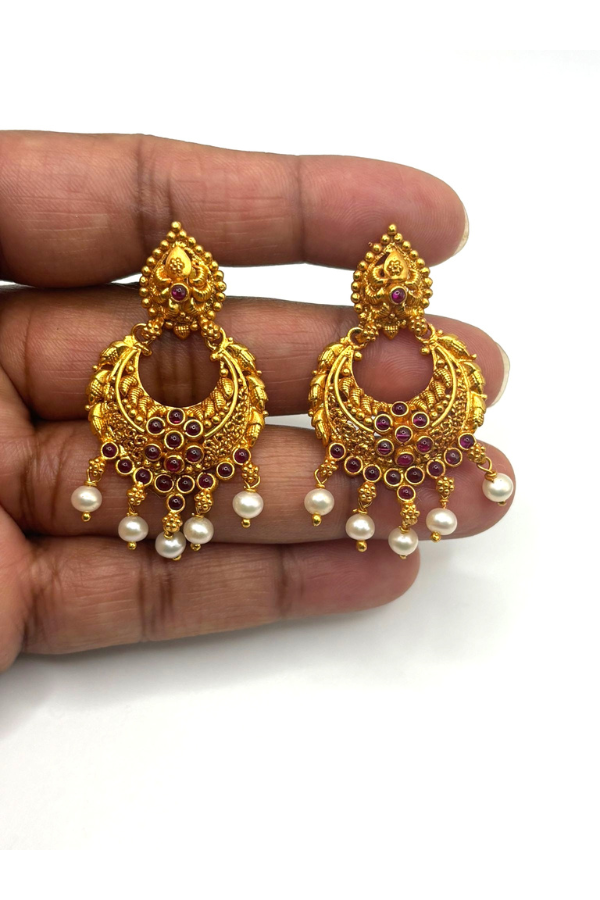 silver Gold plated earrings with pearls.