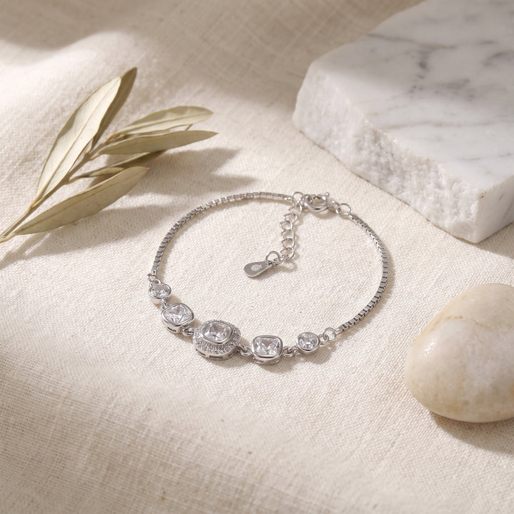 Lightweight jewelry