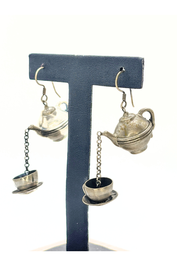 Teapot and teacup earrings 