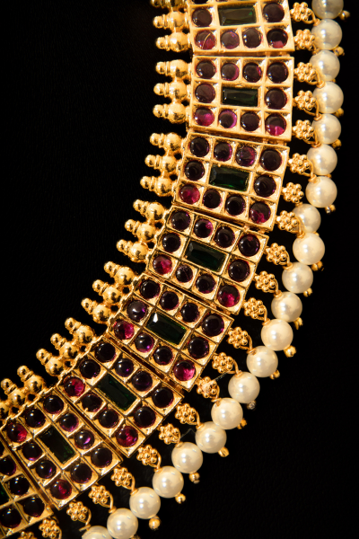 Short necklace