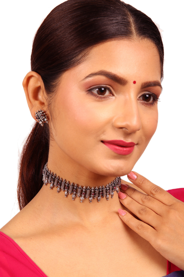 Indira Necklace - 925 oxidized silver