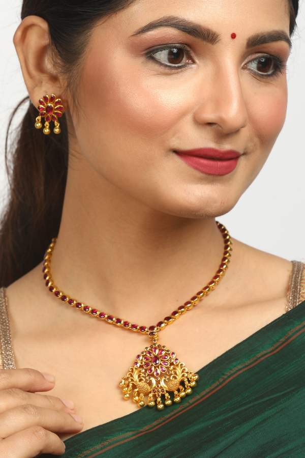Kritvi Necklace - 925 silver gold polish