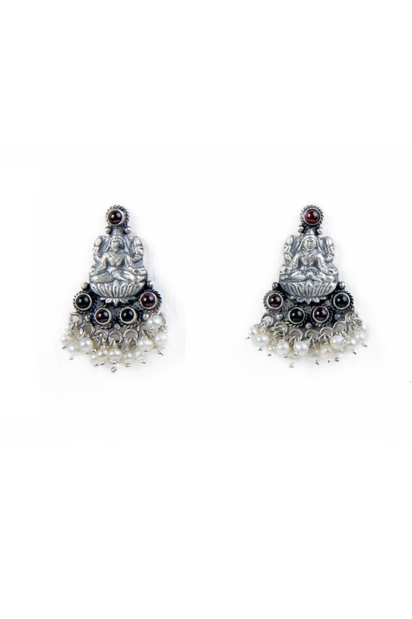 Harini Stud - 925 silver oxidized