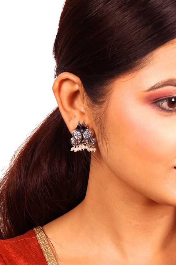 Naina Stud - 925 silver oxidized