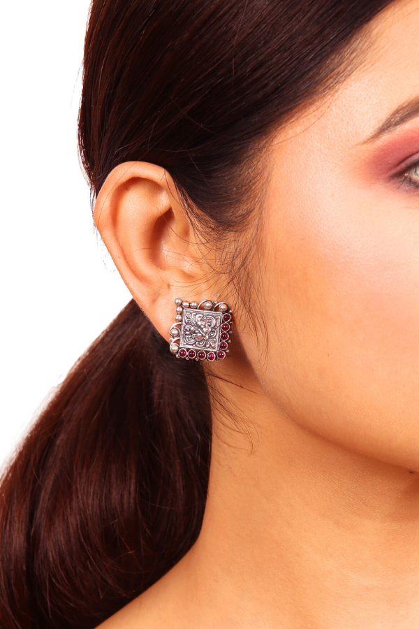 Namrata Stud - 925 silver oxidized