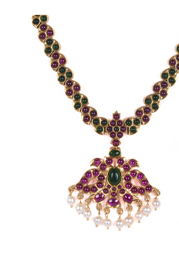 Jewelry necklace with gemstones and pearls