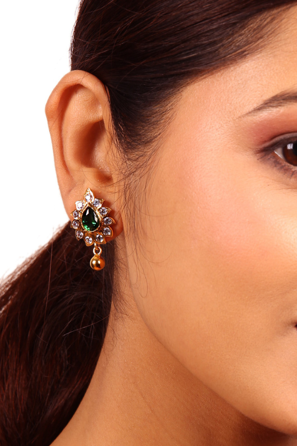 Nihana Stud - 925 silver gold polish