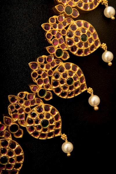 Ruby emerald pearl necklace