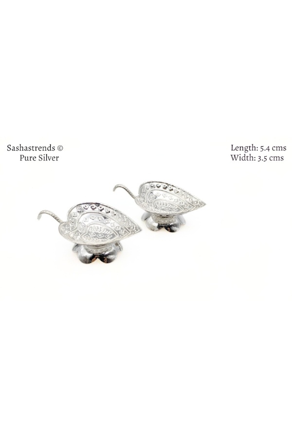 Pure silver heart diya/lamp- pure silver gift items- silver pooja items for home, return gift for navarathri, wedding & housewarming