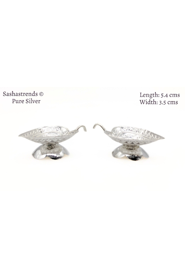 Pure silver heart diya/lamp- pure silver gift items- silver pooja items for home, return gift for navarathri, wedding & housewarming