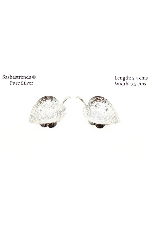 Pure silver heart diya/lamp- pure silver gift items- silver pooja items for home, return gift for navarathri, wedding & housewarming