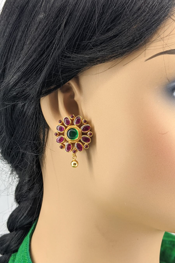 Sanvi Stud / Earring - 925 silver gold polish