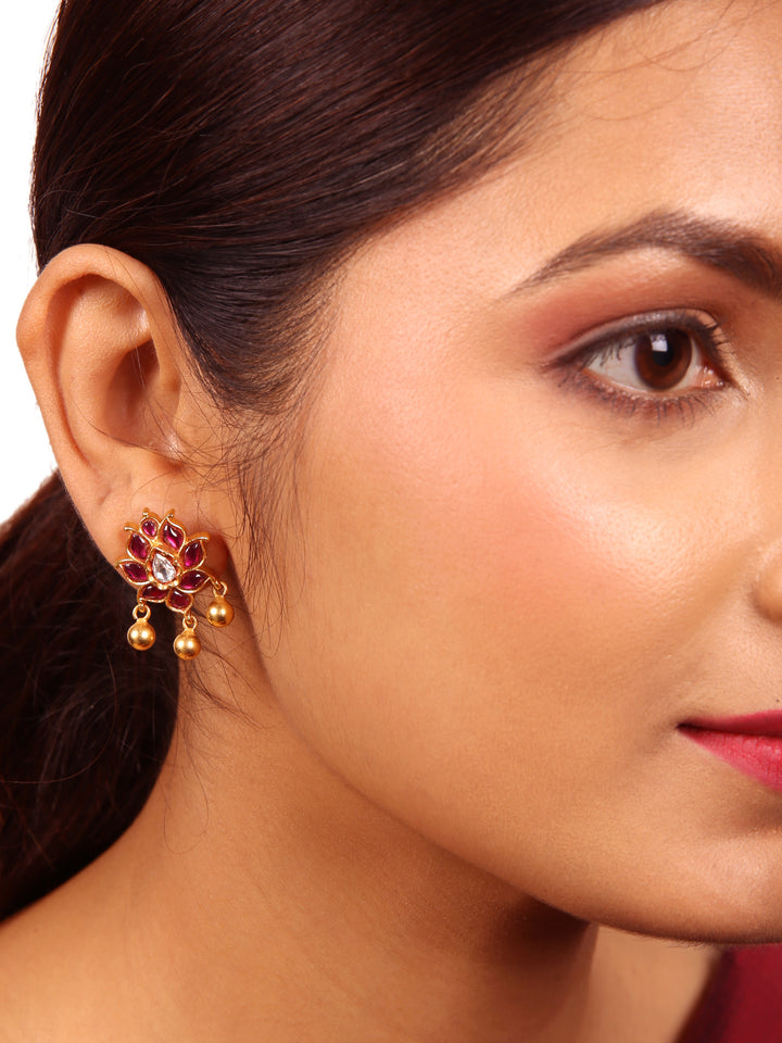 Saroj Stud - 925 silver gold polish