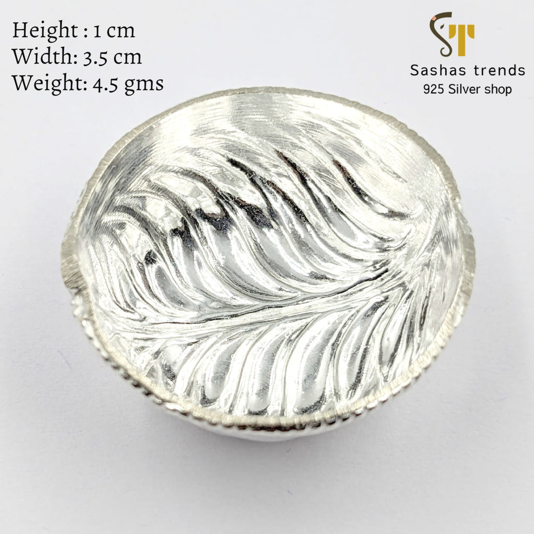 Silver mini leaf bowl - Kumkum haldi bowl - Return gift for navarathri/diwali/babyshower/krishnajanmastami