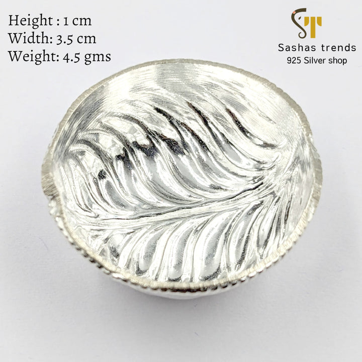Silver mini leaf bowl - Kumkum haldi bowl - Return gift for navarathri/diwali/babyshower/krishnajanmastami