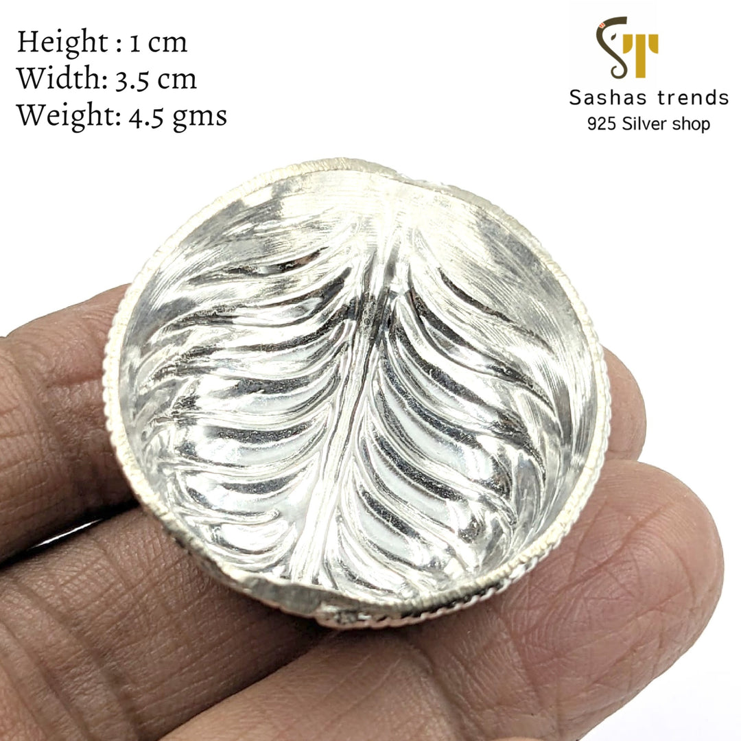 Silver mini leaf bowl - Kumkum haldi bowl - Return gift for navarathri/diwali/babyshower/krishnajanmastami