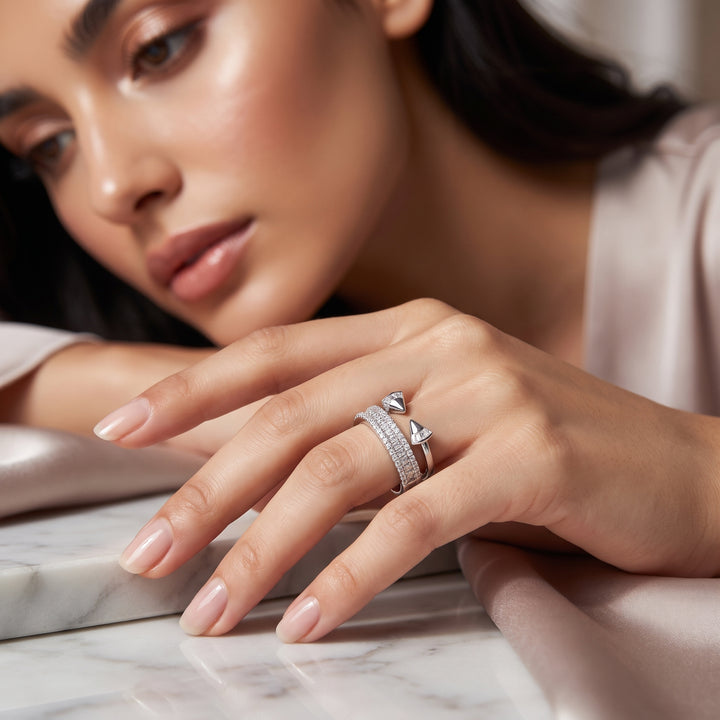 Striking Silver Finger Ring