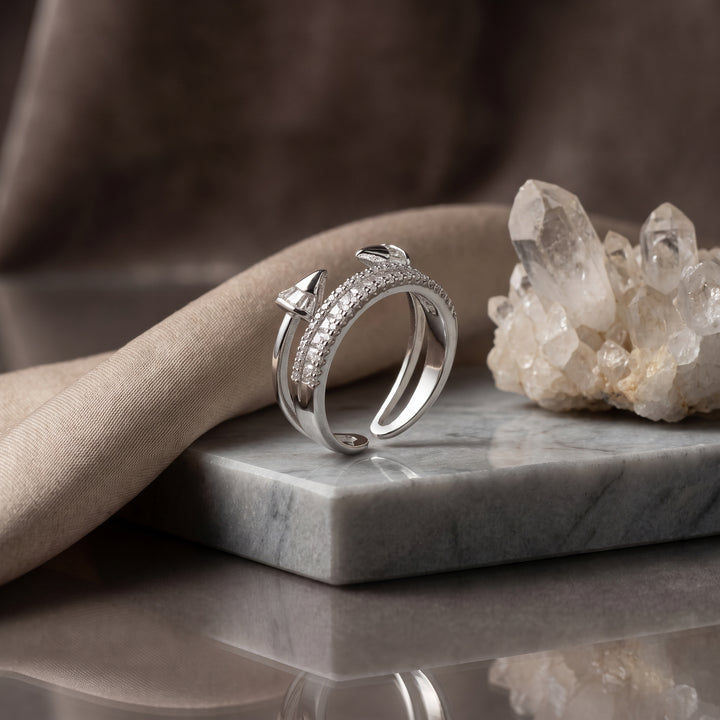 Striking Silver Finger Ring