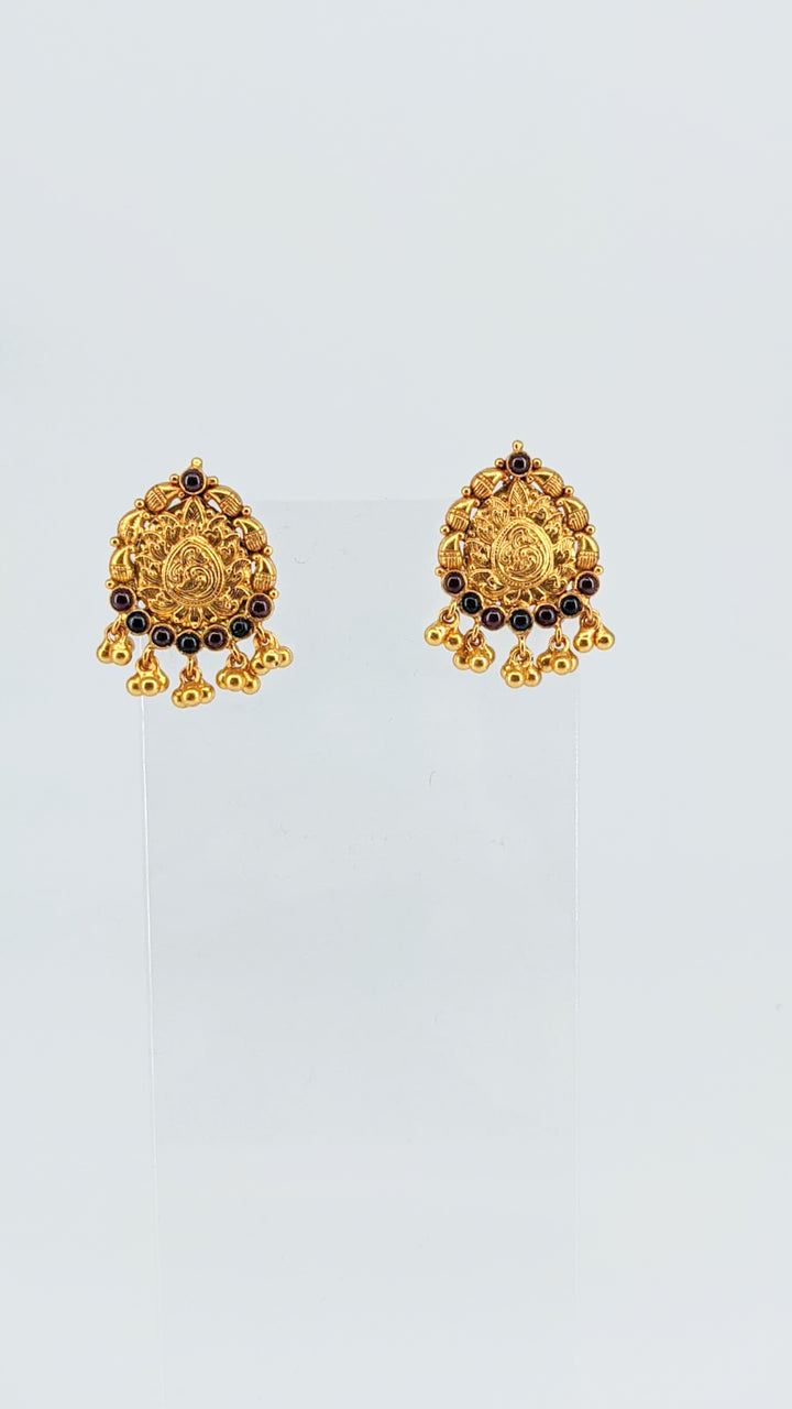 Sravani Stud - 925 silver gold polish