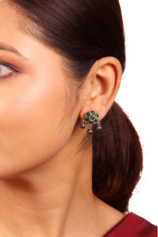 Sriya Stud-925 silver oxidized